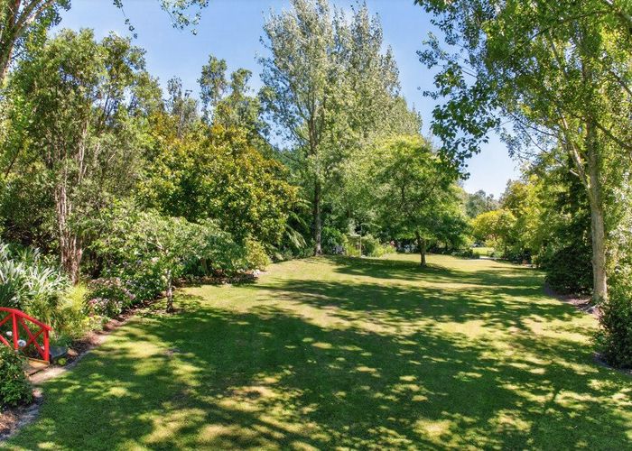  at 32 Maui Pomare Road, Paraparaumu, Kapiti Coast, Wellington