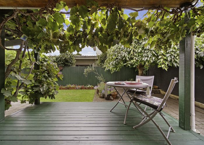  at 1/144A Yaldhurst Road, Sockburn, Christchurch