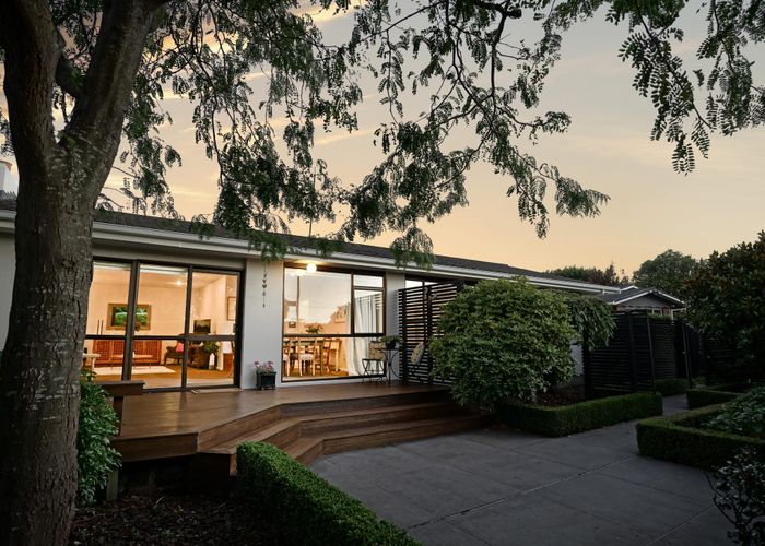  at 2 Woodbank Street, Somerfield, Christchurch