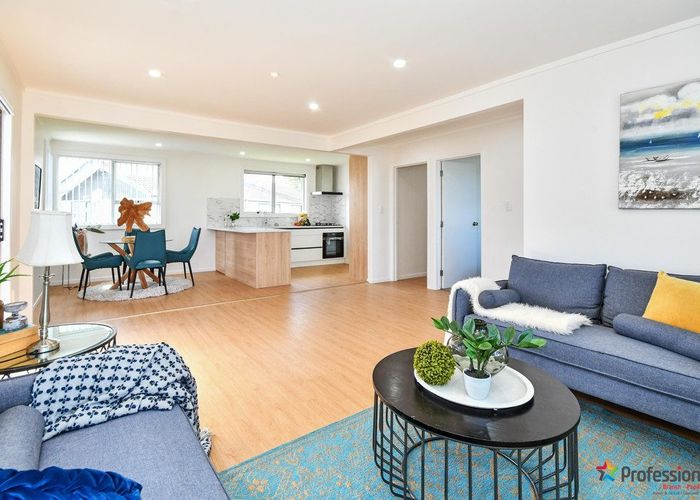  at 2 Serrano Place, Clover Park, Manukau City, Auckland