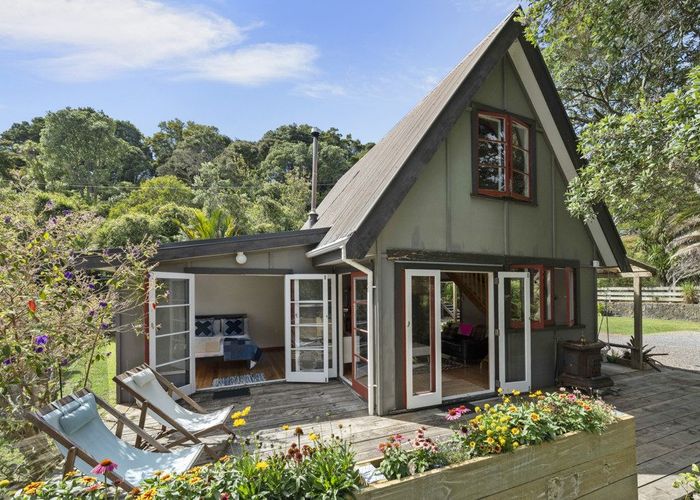  at 33d Landing Road, Titirangi, Waitakere City, Auckland