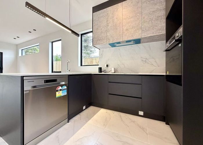  at 1-4/19 Cedar Heights Avenue, Massey, Waitakere City, Auckland