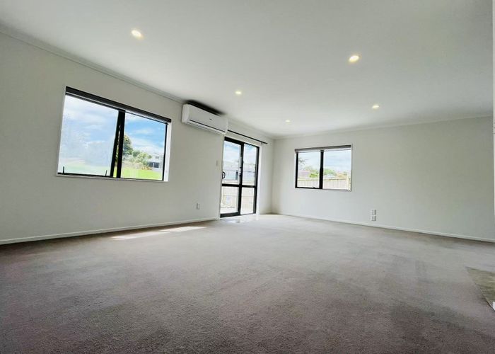  at 15 Aronia Way, Goodwood Heights, Manukau City, Auckland