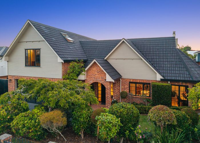  at 9  Kahala Place, West Harbour, Waitakere City, Auckland