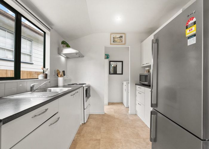  at 2 Ballial Place, West Harbour, Waitakere City, Auckland