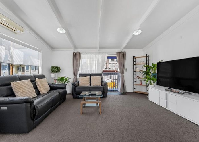  at 4A Gallony Avenue, Massey, Waitakere City, Auckland
