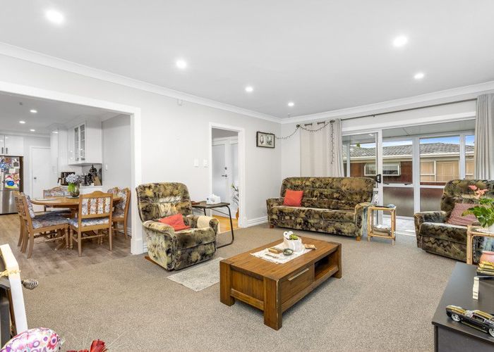  at 19 Lawrence Crescent, Hill Park, Manukau City, Auckland