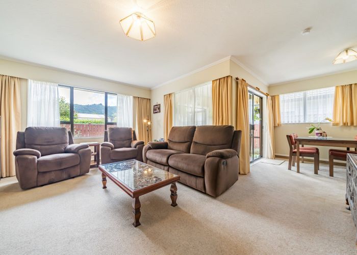  at 1A Oak Street, Ebdentown, Upper Hutt