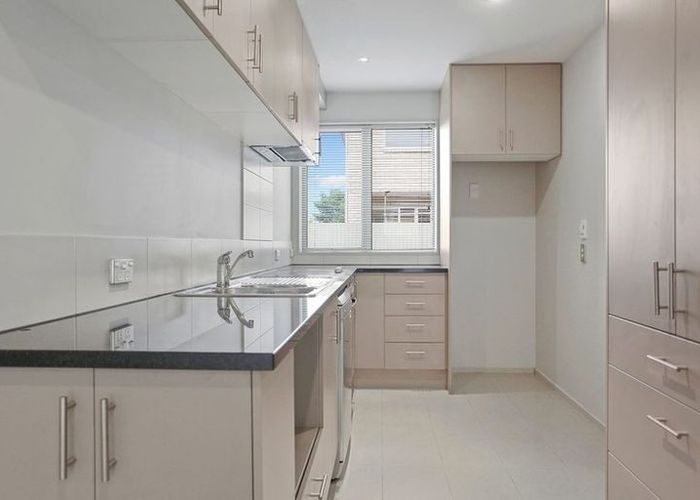  at 382b  Selwyn St, Addington, Christchurch City, Canterbury