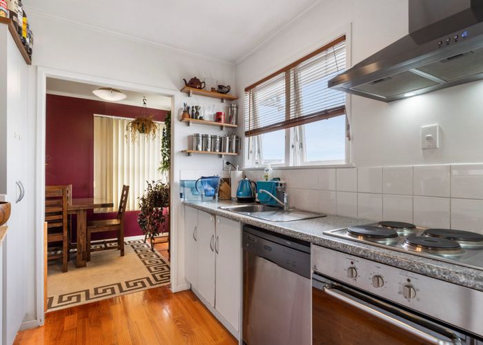  at 97 Chichester Drive, Rosehill, Papakura