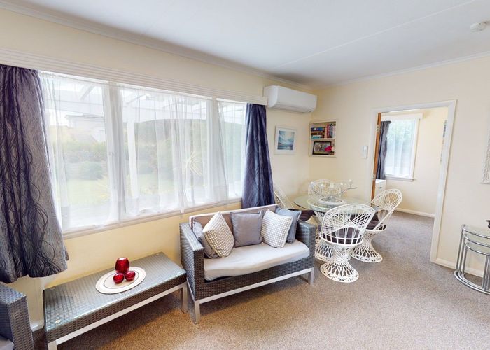  at 14 Kent Avenue, Waitarere Beach, Levin