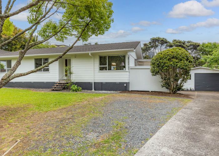  at 27 Contessa Drive, Glenfield, Auckland