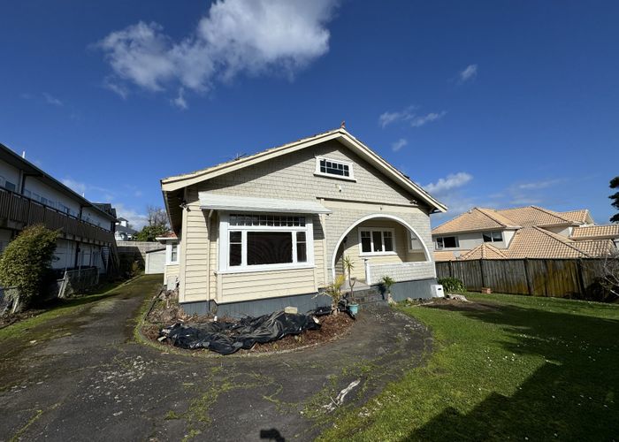  at 18 Green Lane East, Remuera, Auckland