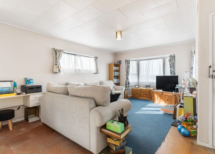  at 1/22 Madigan Place, Glendene, Waitakere City, Auckland