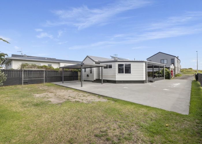  at 824B Papamoa Beach Road, Papamoa Beach, Papamoa