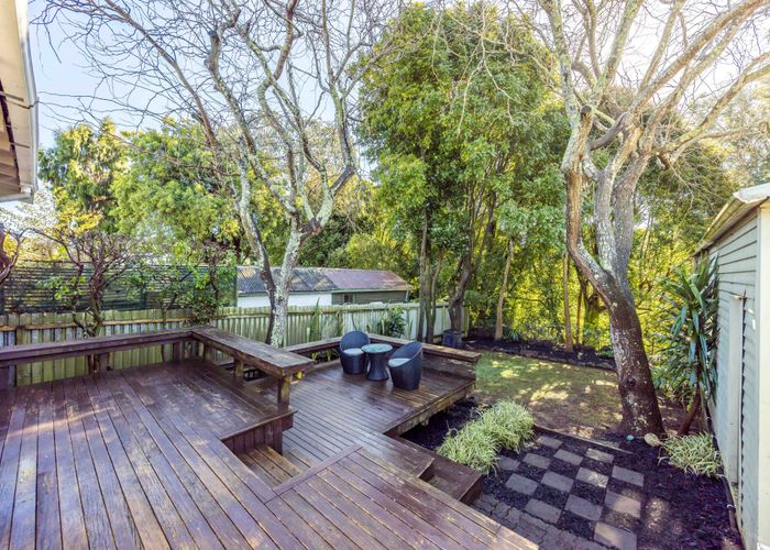  at 27 Aroha Avenue, Sandringham, Auckland