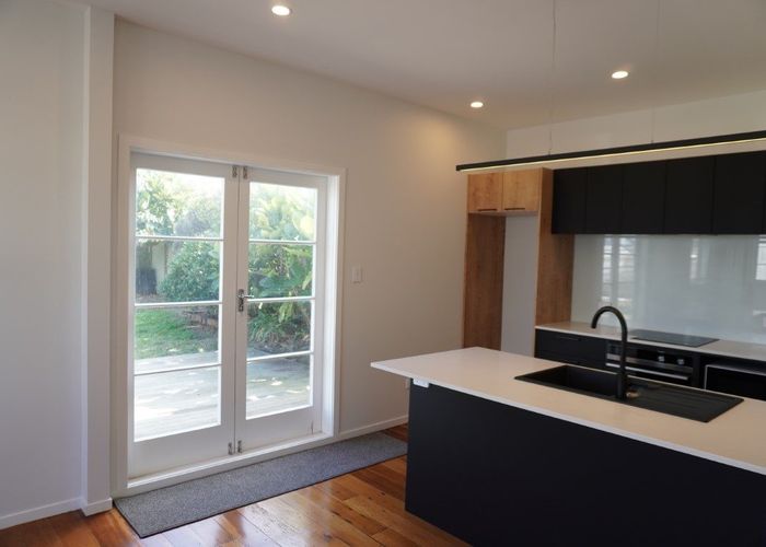  at 76 Lyall Bay Parade, Lyall Bay, Wellington, Wellington