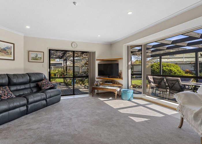  at 2 Osborne Road, Amberley, Amberley