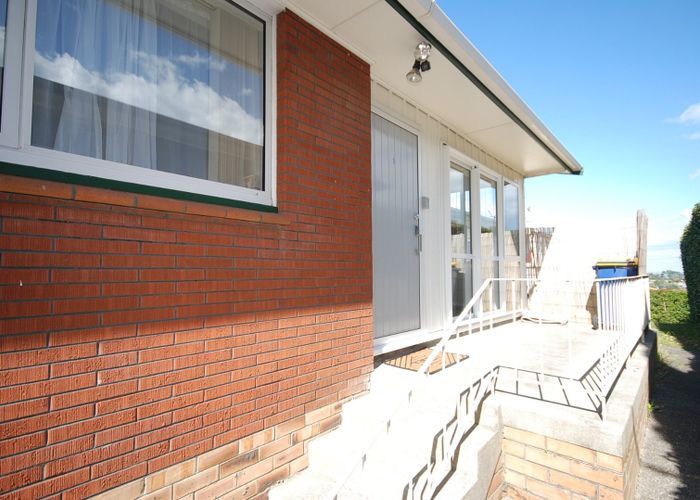  at 1/279 Sunset Rd, Sunnynook, North Shore City, Auckland