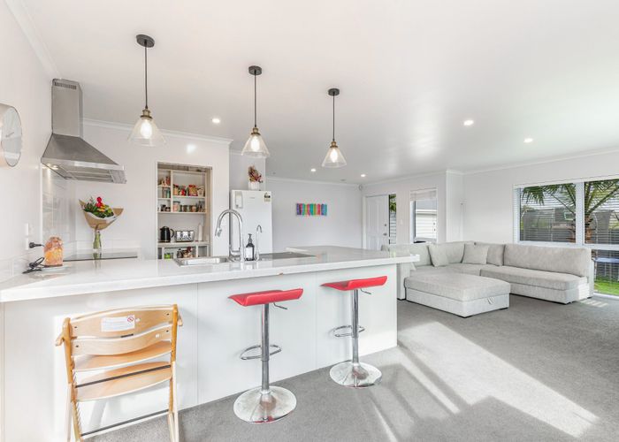  at 18 Aitkenhead Court, Parakai, Helensville