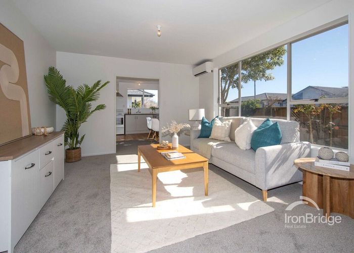  at 1/72 Waratah Street, Avondale, Christchurch City, Canterbury