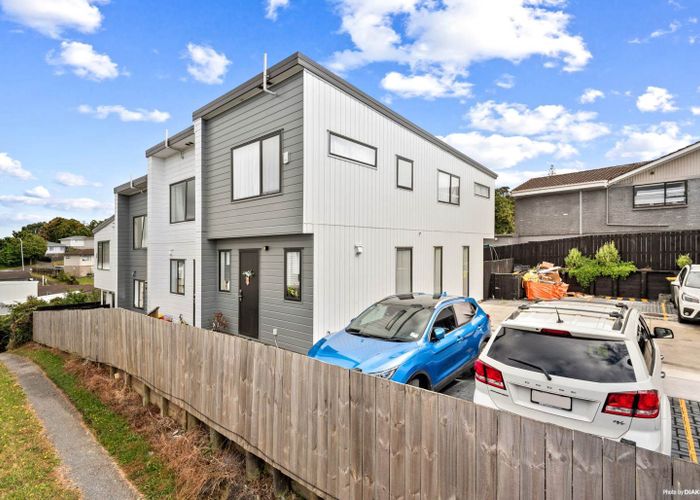  at 55E Redwood Drive, Massey, Waitakere City, Auckland