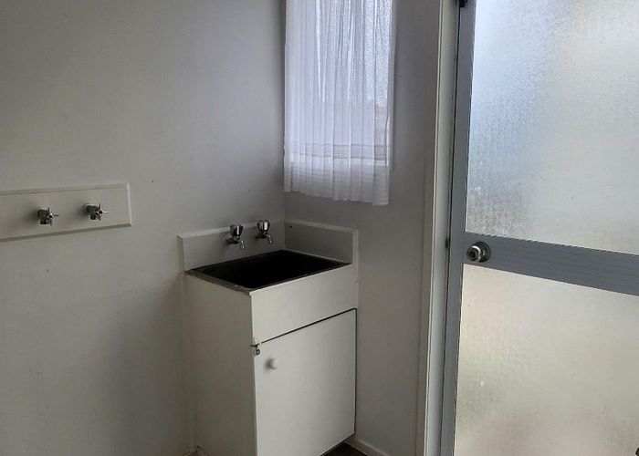  at 1/5 Myna Place, Weymouth, Manukau City, Auckland