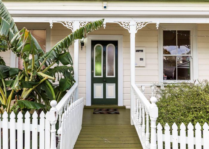 at 15 Hackett Street, Saint Marys Bay, Auckland