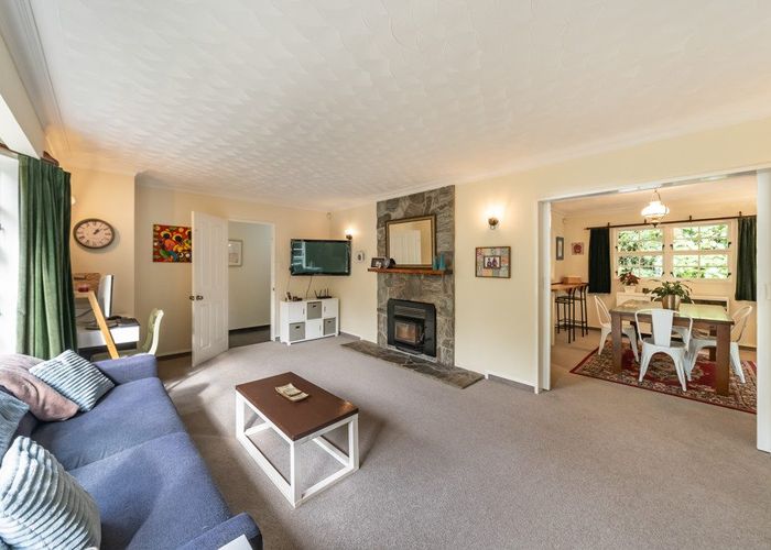  at 24 Avian Road, Blue Mountains, Upper Hutt