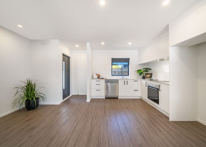  at 9/104 Martin Street, Wallaceville, Upper Hutt, Wellington