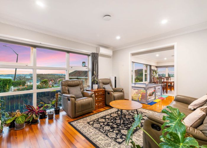  at 1/4 Ridge Road, Howick, Manukau City, Auckland