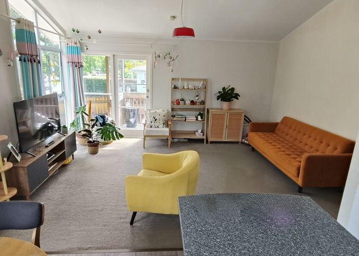  at 25 Universal Drive, Henderson, Waitakere City, Auckland