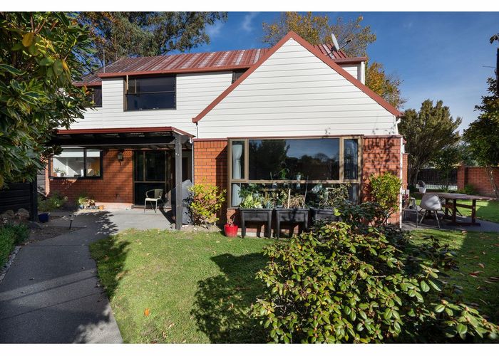 Free property data for A/161 Cashmere Road, Hoon Hay, Christchurch