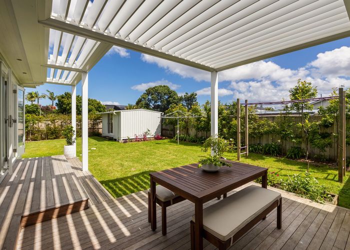  at 25 Tui Street, Point Chevalier, Auckland