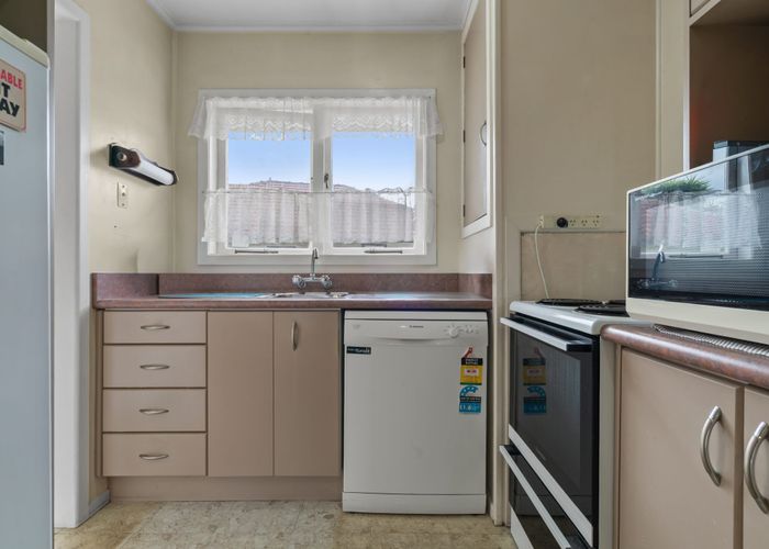  at 9 Durham Street, Te Atatu Peninsula, Waitakere City, Auckland