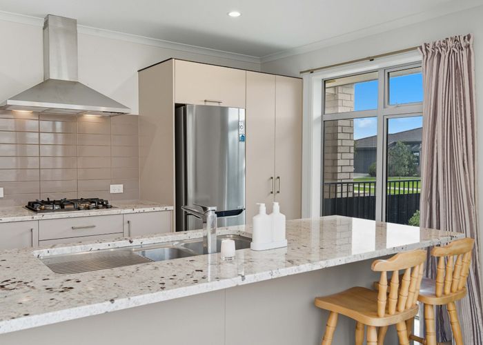  at 10 Lewknor Drive, Papamoa Beach, Tauranga, Bay Of Plenty