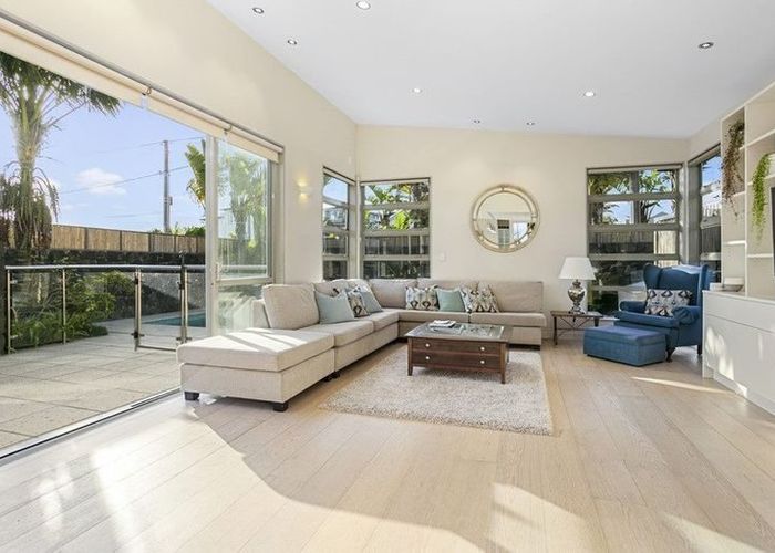  at 7 Vaughan Crescent, Murrays Bay, North Shore City, Auckland