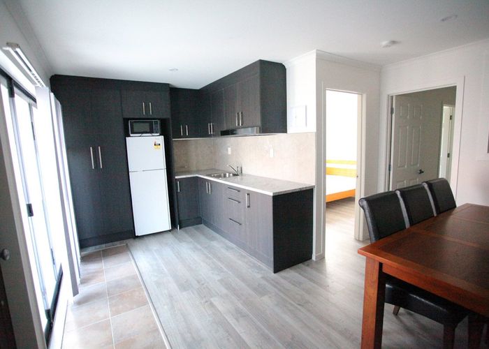  at 1/198 Archers Road, Glenfield, Auckland