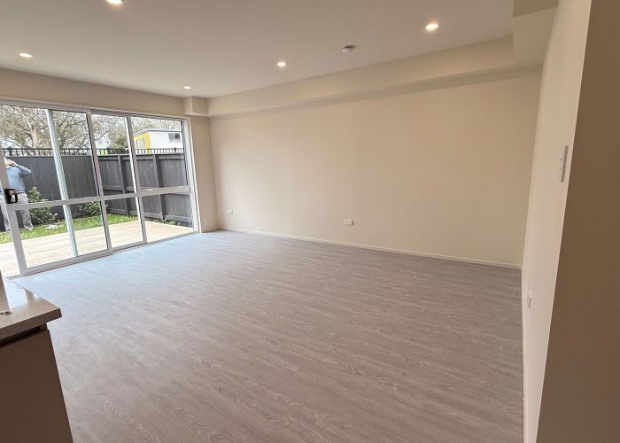  at 2 Chaucer Place, Blockhouse Bay, Auckland City, Auckland