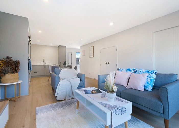  at 7/17 Rewarewa Road, Te Atatu Peninsula, Waitakere City, Auckland