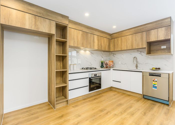  at 4/6 Woodhouse Place, West Harbour, Waitakere City, Auckland