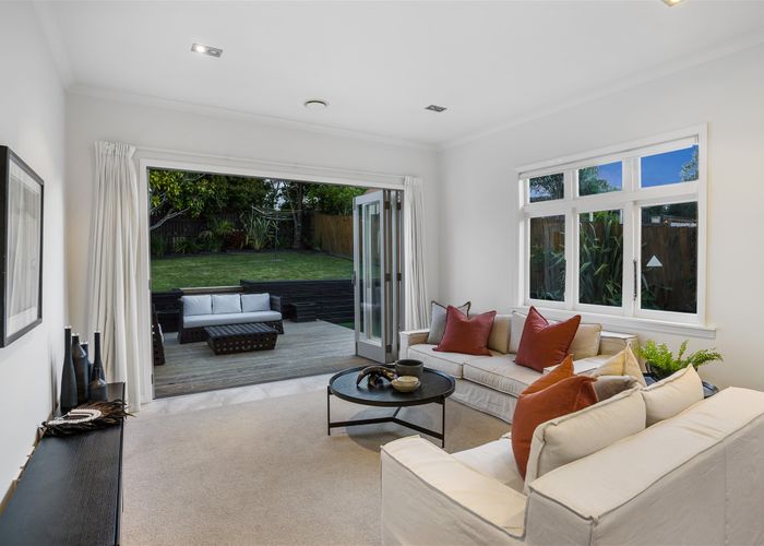  at 37 Cambourne Road, Sandringham, Auckland