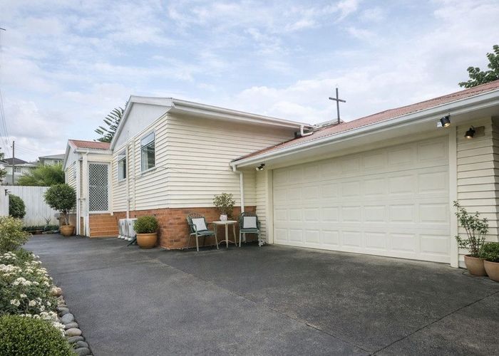  at 26 Valonia Street, New Windsor, Auckland City, Auckland