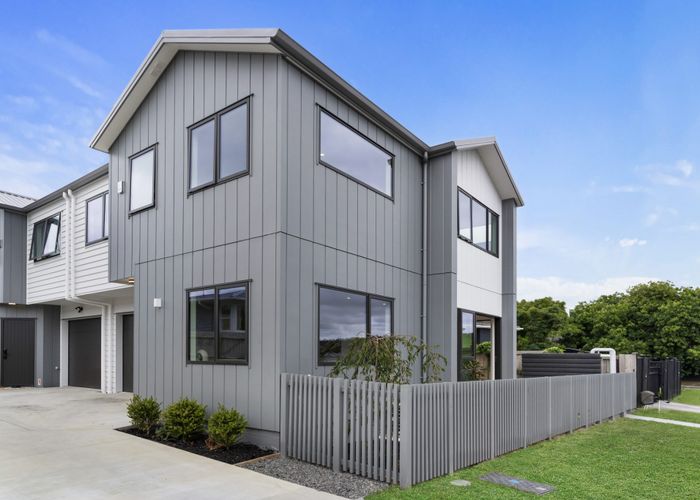 at 27A O'Donn Avenue, Beach Haven, Auckland
