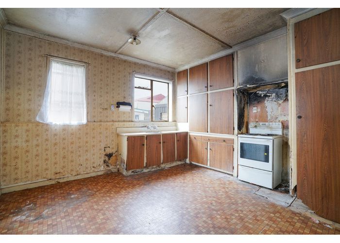  at 2/145 Esk Street, Invercargill