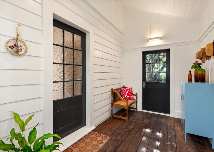  at 4 Manuka Terrace, Eastbourne, Lower Hutt, Wellington