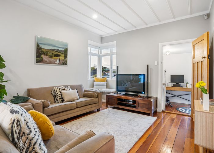  at 168 Queen Street, Northcote Point, Auckland