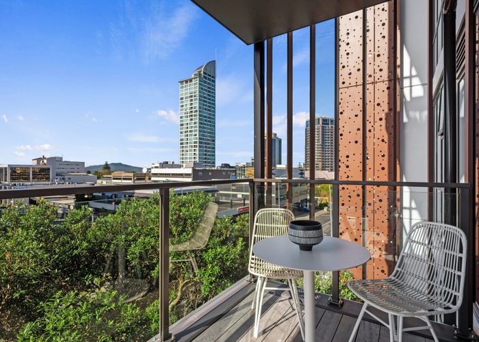  at 302/10 Auburn Street, Takapuna, Auckland