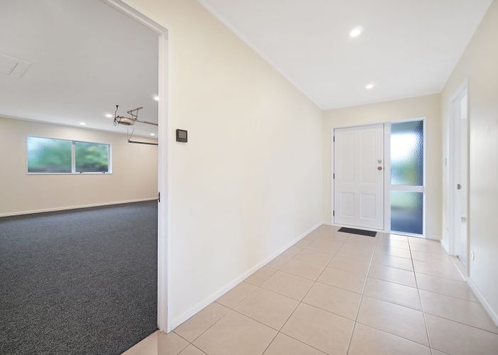  at 11 Suncrest Drive, West Harbour, Waitakere City, Auckland
