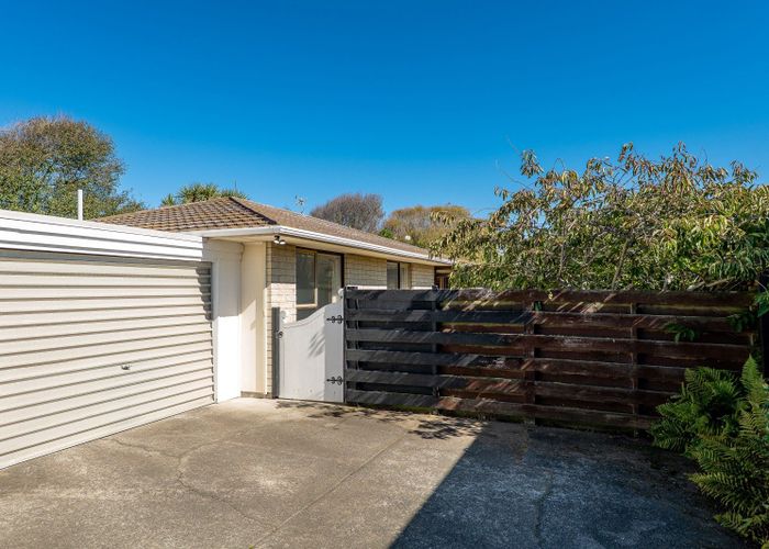  at 2/88 Pine Avenue, New Brighton, Christchurch